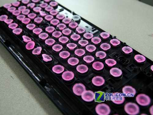 重點(diǎn)在于保養(yǎng)淺談電腦鍵盤(pán)使用注意事項(xiàng)(4