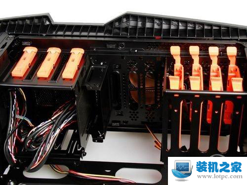 機箱內(nèi)部